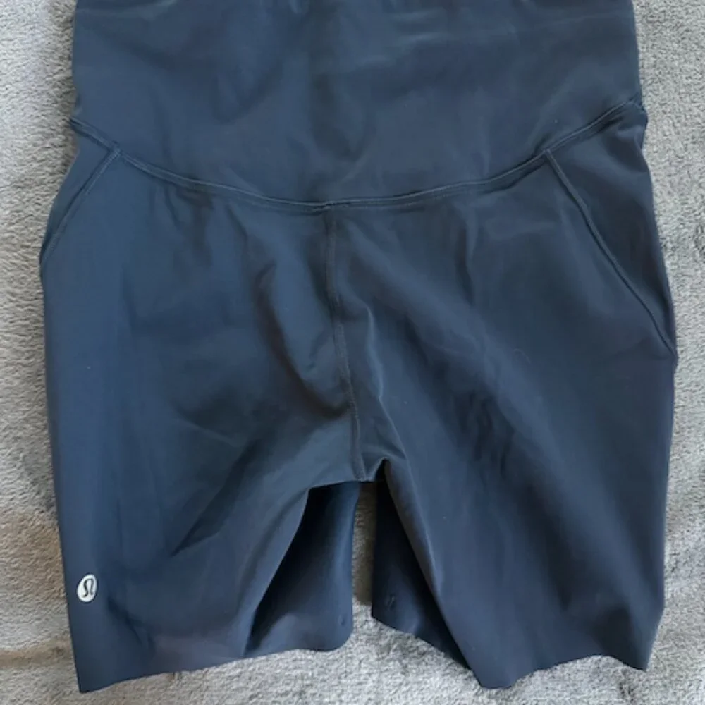 lululemon Base Pace High-Rise Short 6" - True Navy - Size 6 - Picture 3 of 4